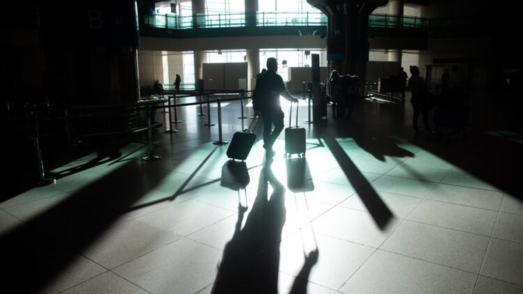 Passageiros dos Estados Unidos e Canadá podem a partir de agora utilizar "e-gates" nos aeroportos nacionais 11 Passageiros dos Estados Unidos e Canadá podem a partir de agora utilizar "e-gates" nos aeroportos nacionais