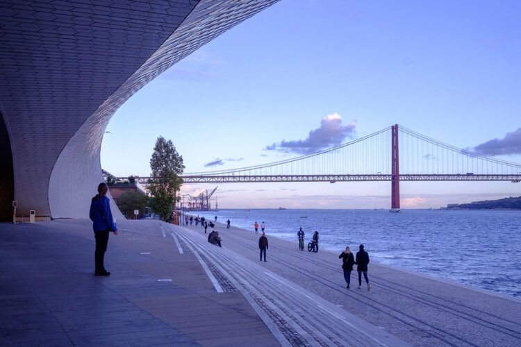 Portugal sobe duas posições para oitavo país mais atrativo da Europa para Investimento Direto Estrangeiro