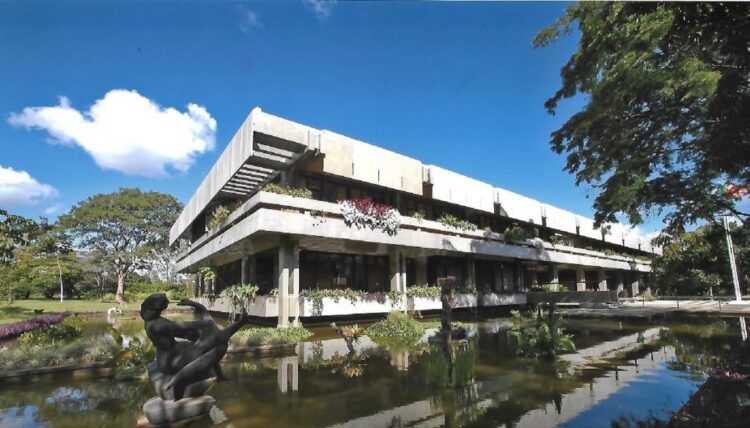 Presidente regional do Conselho das Comunidades acusa Governo de manter precariedade consular no Brasil