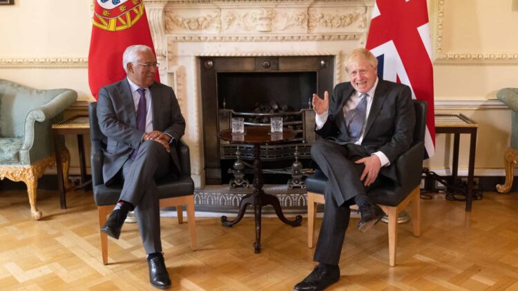 Reino Unido. Acordo "é fundamental para relançarmos a mais antiga aliança do mundo" 11 Reino Unido. Acordo "é fundamental para relançarmos a mais antiga aliança do mundo"