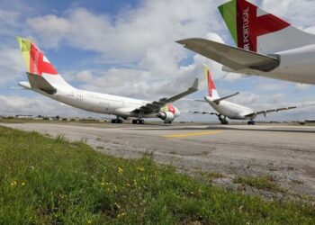 Transporte aéreo ainda longe dos níveis pré-pandemia