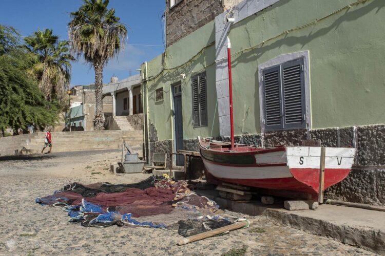 Embarcação que deu à costa de ilha cabo-verdiana da Boa Vista esteve 34 dias à deriva 11 Embarcação que deu à costa de ilha cabo-verdiana da Boa Vista esteve 34 dias à deriva