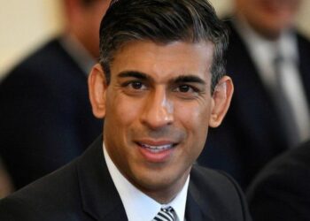 Reino Unido. Ex-ministro das Finanças britânico anuncia candidatura à liderança do Partido Conservador