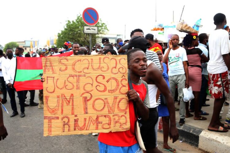 Angola/Eleições: Sociedade civil sai à rua para pedir impugnação do processo 11 Angola/Eleições: Sociedade civil sai à rua para pedir impugnação do processo