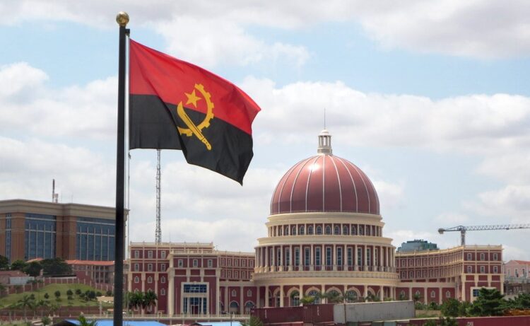 Inflação em Angola atinge 19,7% em agosto e dívida pública baixa para 66% 11 Inflação em Angola atinge 19,7% em agosto e dívida pública baixa para 66%