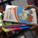Ano letivo 22/23: Encarregados de educação já podem requerer vales para manuais escolares gratuitos