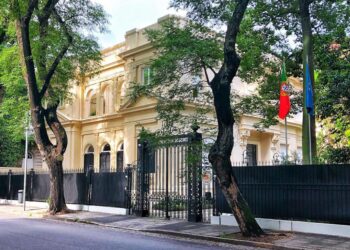 Emigrantes e lusodescendentes manifestam-se na próxima segunda-feira frente ao Consulado de Portugal em Buenos Aires