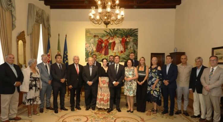 Madeira vai definir critérios de apoio financeiro a instituições sociais e culturais na diáspora 11 Madeira vai definir critérios de apoio financeiro a instituições sociais e culturais na diáspora
