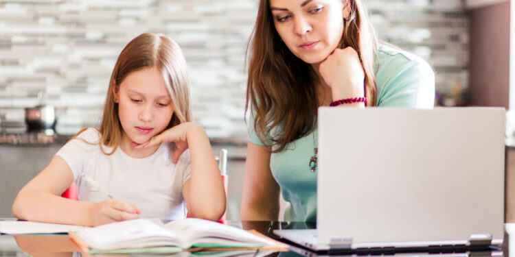 Mais de 200 queixas dirigidas ao Ministério da Educação 11 Mais de 200 queixas dirigidas ao Ministério da Educação