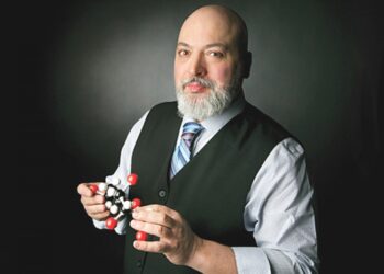 Luso-canadiano desenvolve vacinas reconhecidas pela OMS