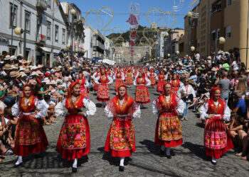 Romaria d'Agonia. Setecentas e nove mulheres exibem chieira de mordomas
