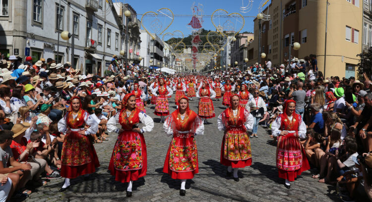 Romaria d'Agonia. Setecentas e nove mulheres exibem chieira de mordomas 11 Romaria d'Agonia. Setecentas e nove mulheres exibem chieira de mordomas