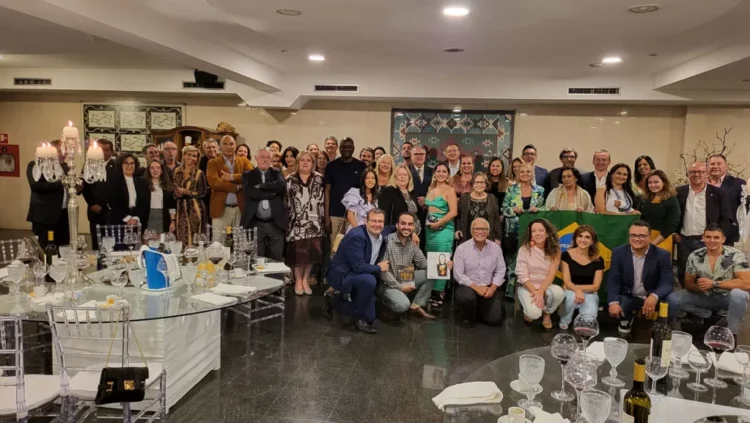 Dezenas celebraram o bicentenário da independência no Fundão e discutiram relações Brasil-Portugal 11 Dezenas celebraram o bicentenário da independência no Fundão e discutiram relações Brasil-Portugal