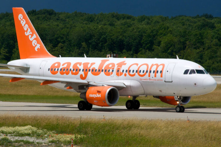Easyjet com rota Lisboa-Paris Beauvais a partir de novembro 11 EasyJet A319 HB-JZG