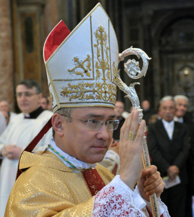 Número três do Vaticano pede aumento das ações de apoio social em Timor-Leste 11 Created by fCoder Graphic Processor