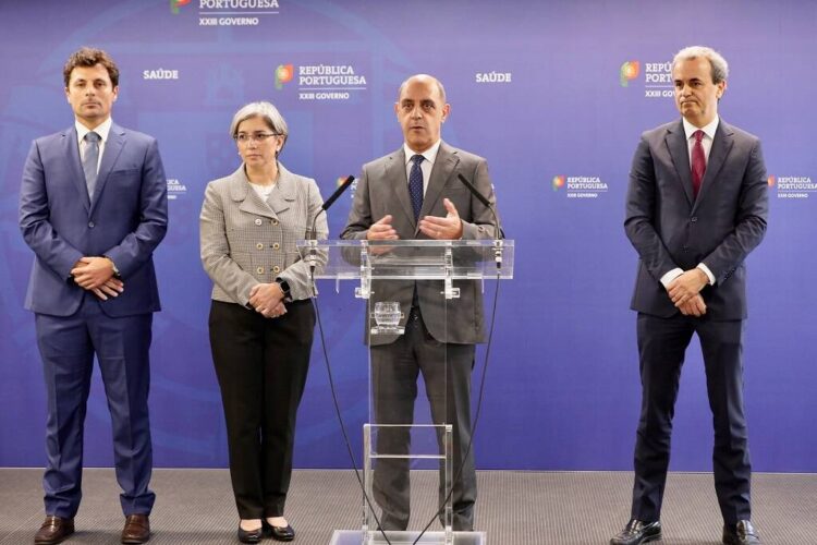 Serviço Nacional de Saúde com sede no Porto e liderança de Fernando Araújo 11 Serviço Nacional de Saúde com sede no Porto e liderança de Fernando Araújo