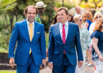 Presidente do Governo Regional da Madeira visita comunidade no Curaçau