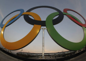 Rio de Janeiro - Anéis olímpicos decoram Estádio do Maracanã para cerimônia de abertura dos Jogos Rio 2016 (Fernando Frazão/Agência Brasil)