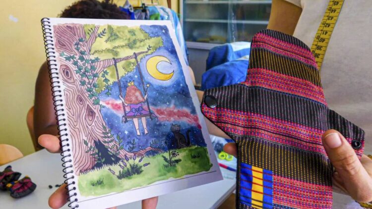 Cabo Verde. Artesã portuguesa e ONG vão levar dois mil pensos higiénicos 11 Cabo Verde. Artesã portuguesa e ONG vão levar dois mil pensos higiénicos