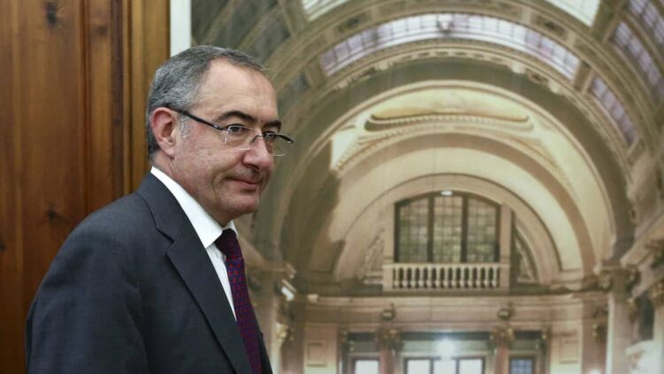 PSD critica cortes orçamentais para as comunidades 11 PSD critica cortes orçamentais para as comunidades