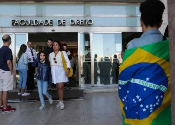 Eleições no Brasil: Mais de 7.500 votantes na abertura das urnas em Lisboa