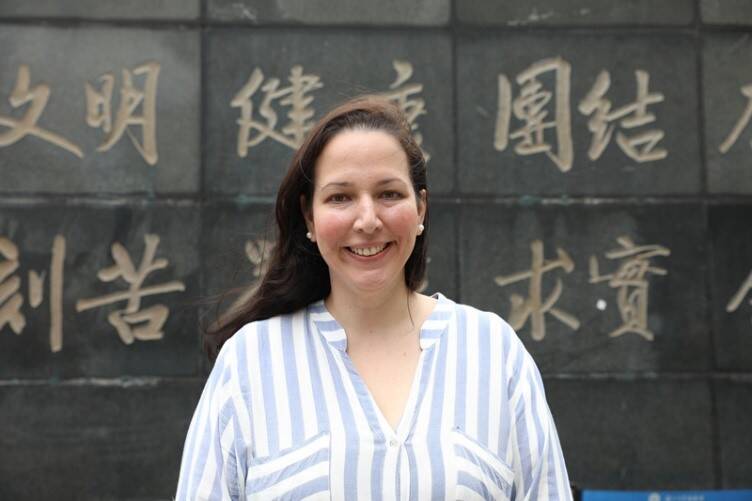 Pesquisadora brasileira diz que Partido Comunista da China é o promotor da visão de desenvolvimento chinês 12 Pesquisadora brasileira diz que Partido Comunista da China é o promotor da visão de desenvolvimento chinês