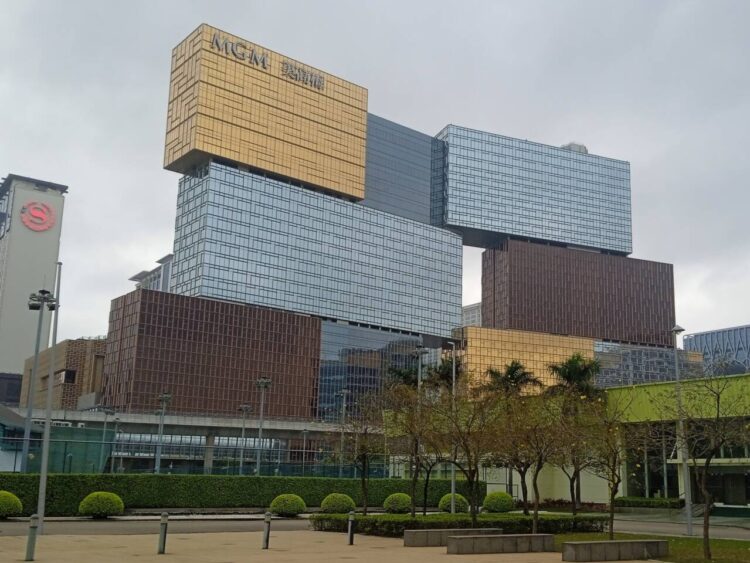 Macau. Novo caso de Covid-19 fecha casino e `resort` da MGM Cotai 11 Macau. Novo caso de Covid-19 fecha casino e `resort` da MGM Cotai