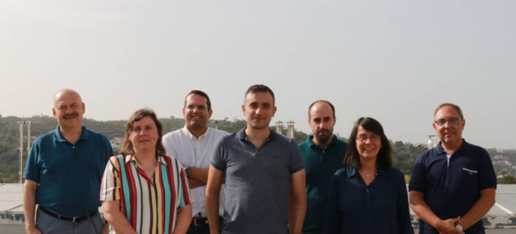 Consórcio liderado pela UC ganha 4 milhões de euros para desenvolver tecnologia inovadora que garanta a qualidade da água de consumo 11 Consórcio liderado pela UC ganha 4 milhões de euros para desenvolver tecnologia inovadora que garanta a qualidade da água de consumo