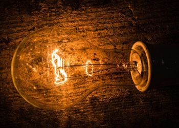 Acordo de Concertação Social prevê mais três mil milhões no gás e eletricidade