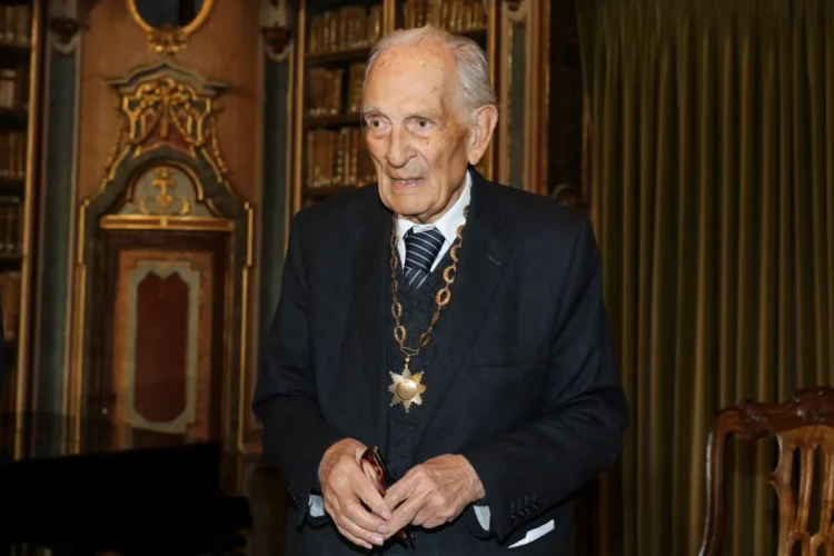 Morreu Adriano Moreira, um político que atravessou a História em desencontro com ela 11 Morreu Adriano Moreira, um político que atravessou a História em desencontro com ela