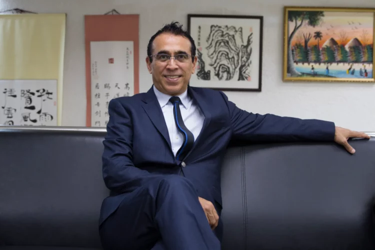 Deputado de Macau acusa Governo de discriminar comunidade lusófona 11 Deputado de Macau acusa Governo de discriminar comunidade lusófona