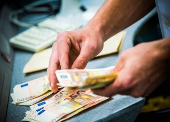 Dívida externa líquida cai para 72,2% do PIB no 3.º trimestre, o rácio mais baixo desde junho de 2008