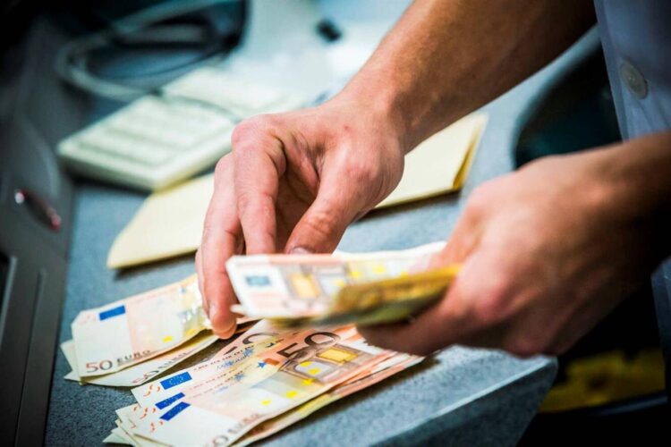 Dívida externa líquida cai para 72,2% do PIB no 3.º trimestre, o rácio mais baixo desde junho de 2008