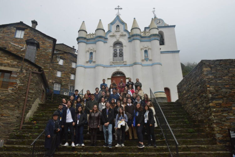 V Academia leva dezenas de jovens a pensar a Europa a partir do Piódão 11 V Academia leva dezenas de jovens a pensar a Europa a partir do Piódão