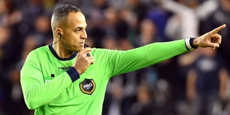 Árbitro norte-americano Ismail Elfath vai dirigir o Portugal-Gana 11 Ismail Elfath