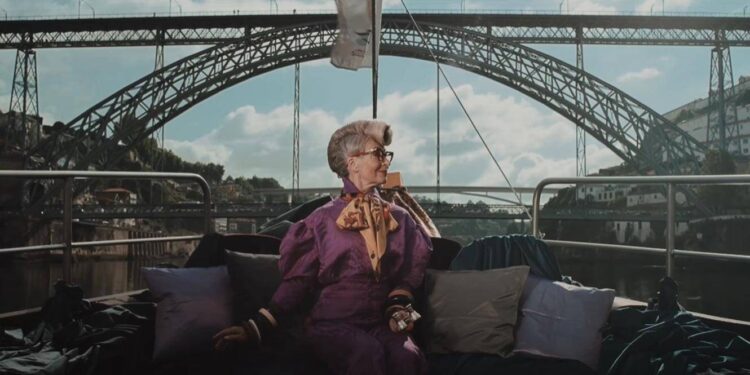 Melhor filme de turismo do mundo é português 11 The Majestic Adventures of Ofelia de Souza