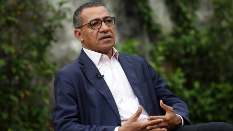 São Tomé. Presidente nomeia novo Governo composto por 11 ministros 11 São Tomé. Presidente nomeia novo Governo composto por 11 ministros