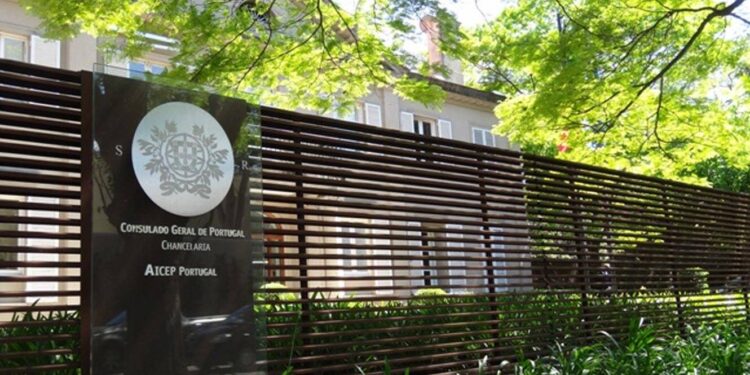 Governo retoma negociações e STCDE desconvoca greves nos postos consulares, missões diplomáticas e Camões no estrangeiro 11 consulado aeicep