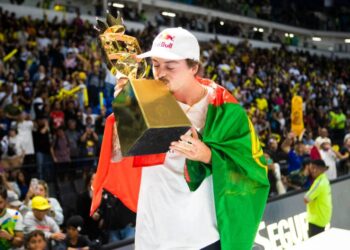 Português Gustavo Ribeiro campeão do circuito mundial de skate