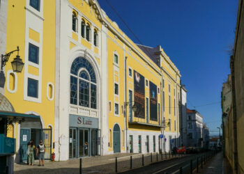 Fado e lusofonia na estreia do encenador Pippo Delbono no Teatro S.Luiz com "Amore"