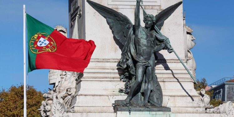 António Costa apela para celebração da "força da bandeira nacional" em mensagem do Dia da Restauração 11 Dia da Restauração