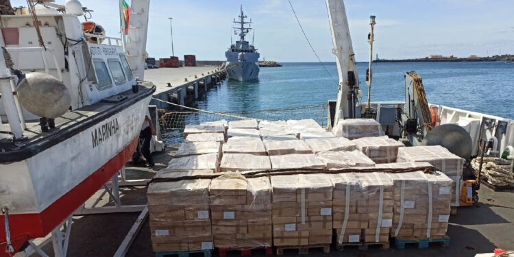 Cabo Verde recebe perto de 7 toneladas de apoio alimentar de Portugal para fazer face aos impactos da tripla crise no país 11 Cabo Verde