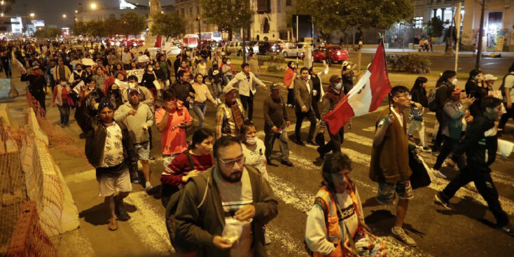 PERU: Onze dos 66 portugueses retidos já regressaram 11 peru