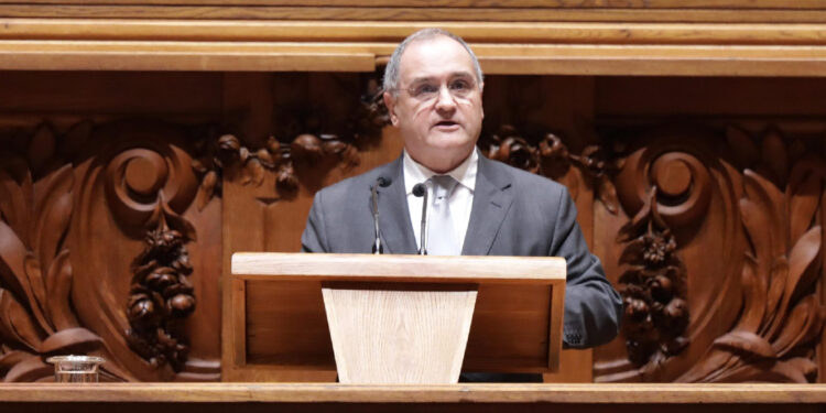 Governo obrigado a colocar publicidade institucional na comunicação social da Diáspora 11 PAULO PISCO