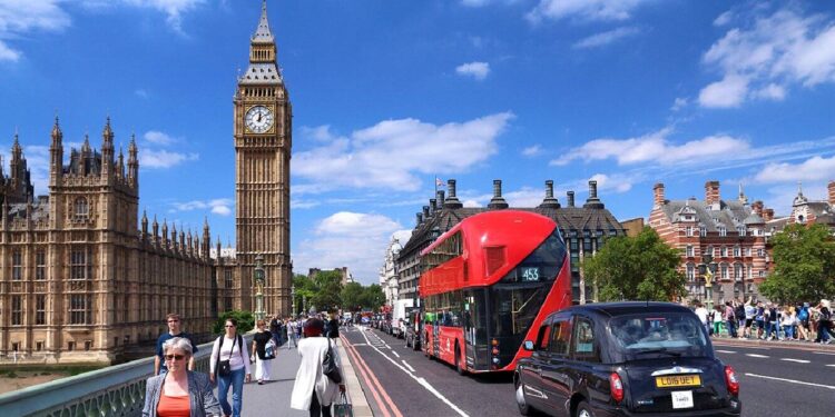 Secretário de Estado da Internacionalização em Londres e Bristol Conferência sobre o futuro das relações comerciais e de investimento 11 Secretário de Estado