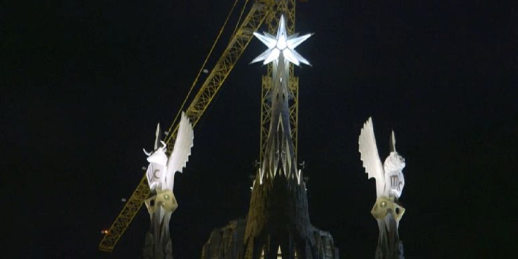 Espanha. Basílica da Sagrada Família ilumina Lucas e Marcos 140 anos após início da obra 11 ESPANHA