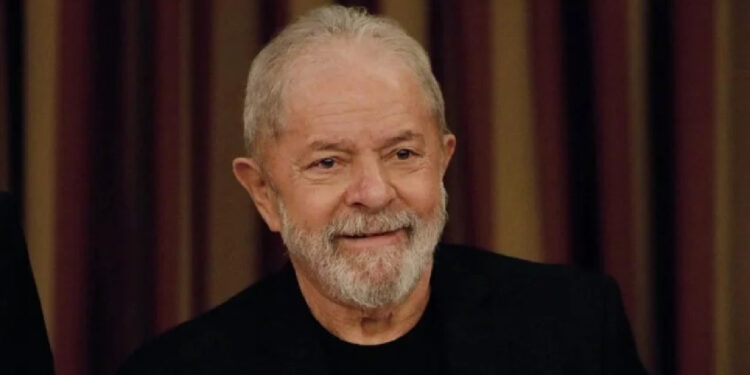 Brasileiros em Portugal esperam Lula lhes dê deputados para a emigração 11 lula