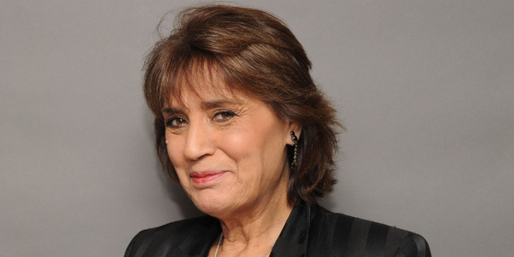 Morreu Linda de Suza, a cantora emigrante da “mala de cartão”, radicada em França 11 comunidades