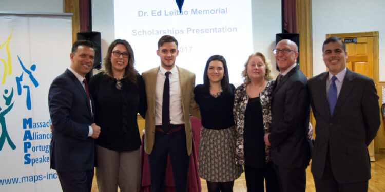 Fundo Dr. Edward Leitão oferece bolsas de estudo a estudantes luso-americanos 11 BOLSA