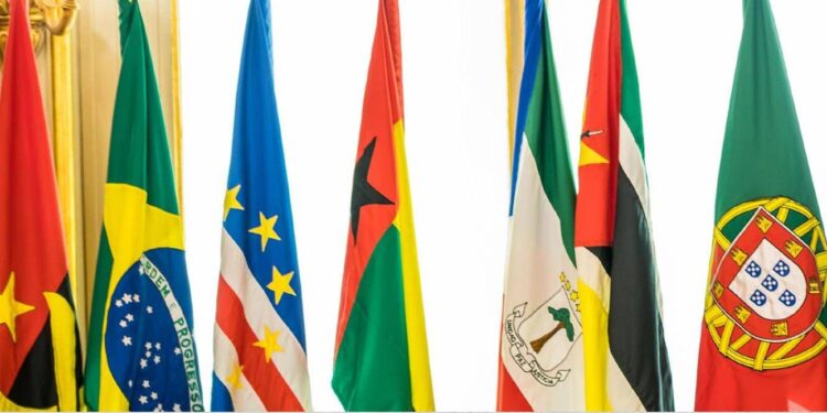 CPLP: Novo presidente da confederação empresarial apela a banco de desenvolvimento 11 bandeiras CPLP